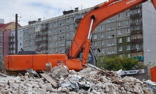 Вывоз строительного мусора с участка в Новоуральске недорого от 1551 руб. | 2Землекопа-Нву